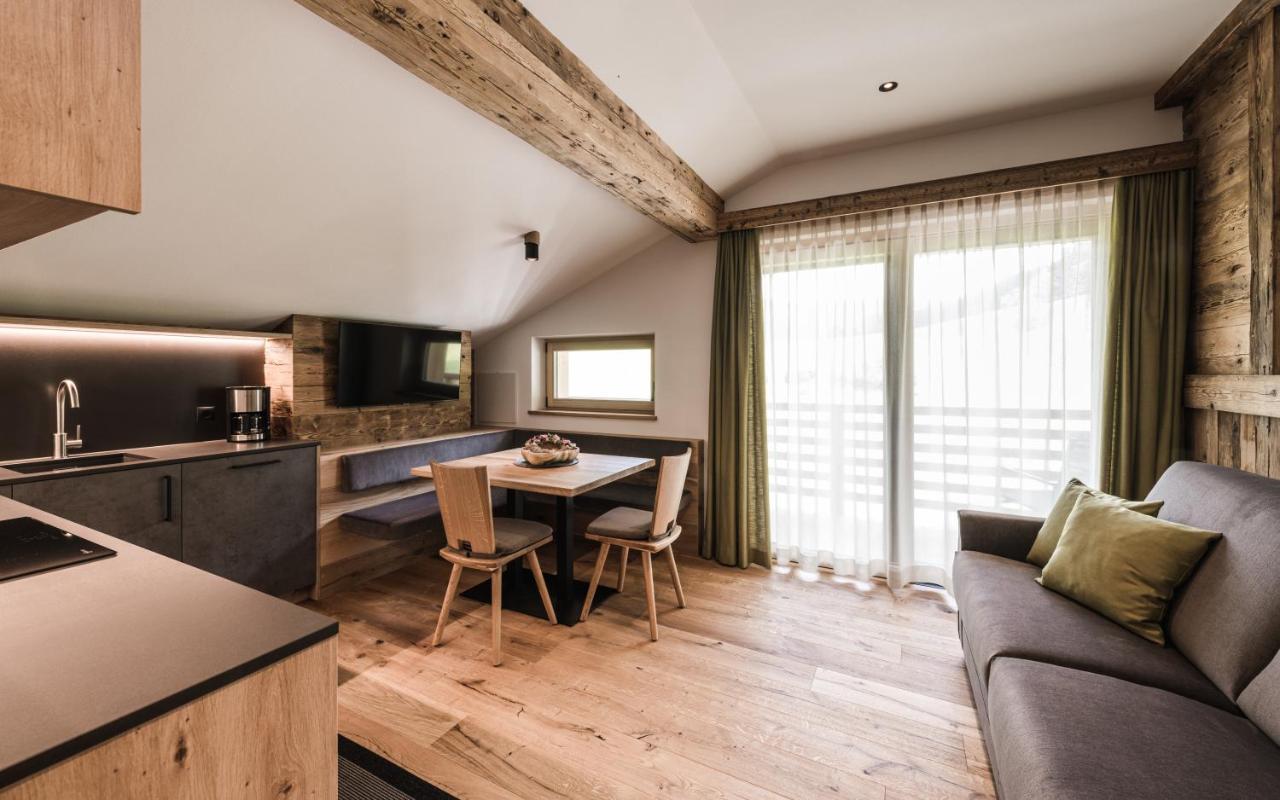 Biohof Untergroeber Apartman Braies  Kültér fotó