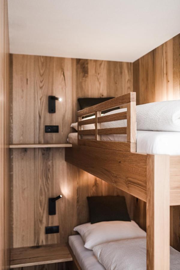 Biohof Untergroeber Apartman Braies  Kültér fotó