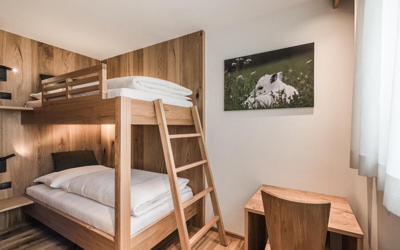 Biohof Untergroeber Apartman Braies  Kültér fotó