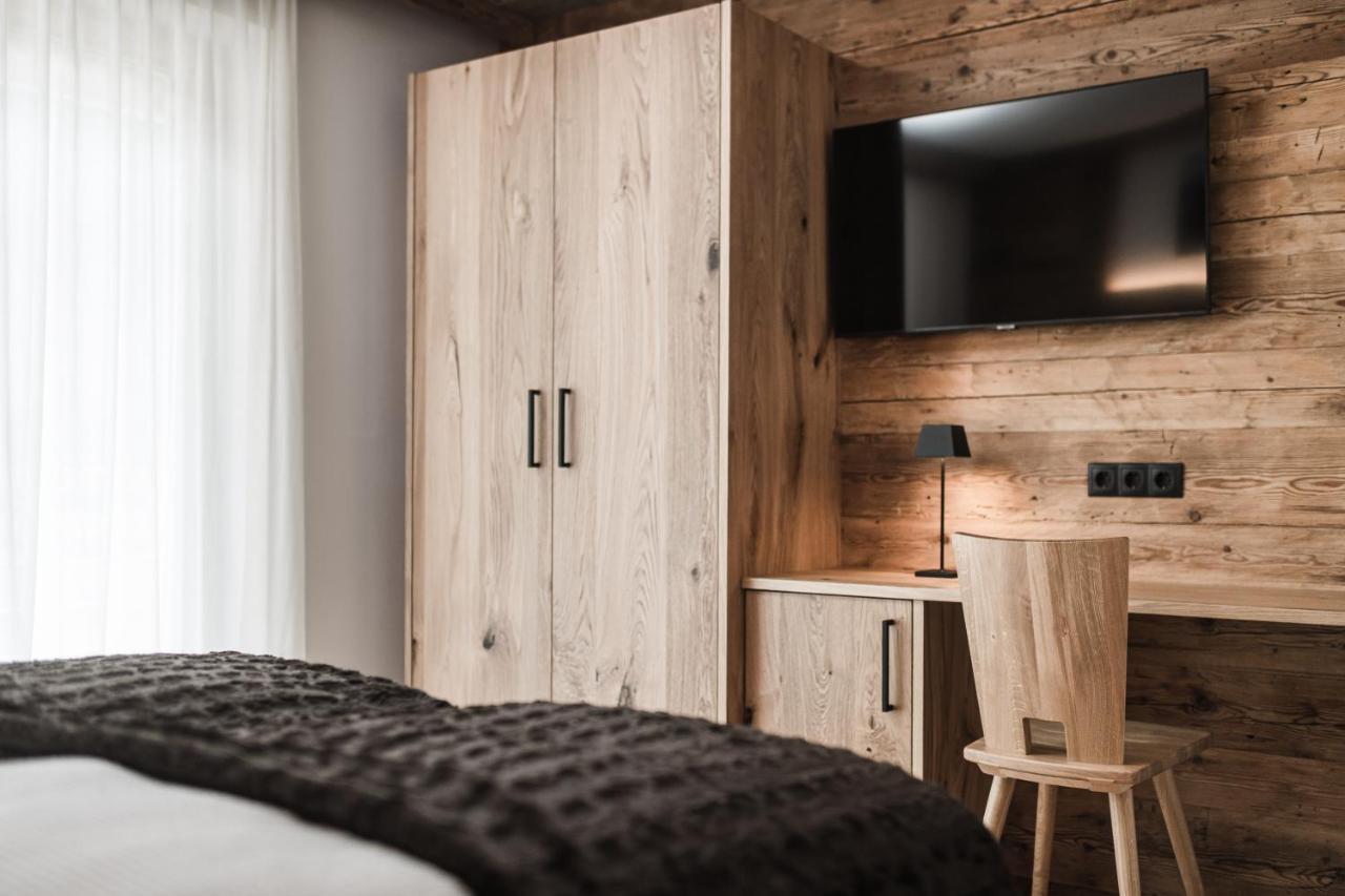 Biohof Untergroeber Apartman Braies  Kültér fotó