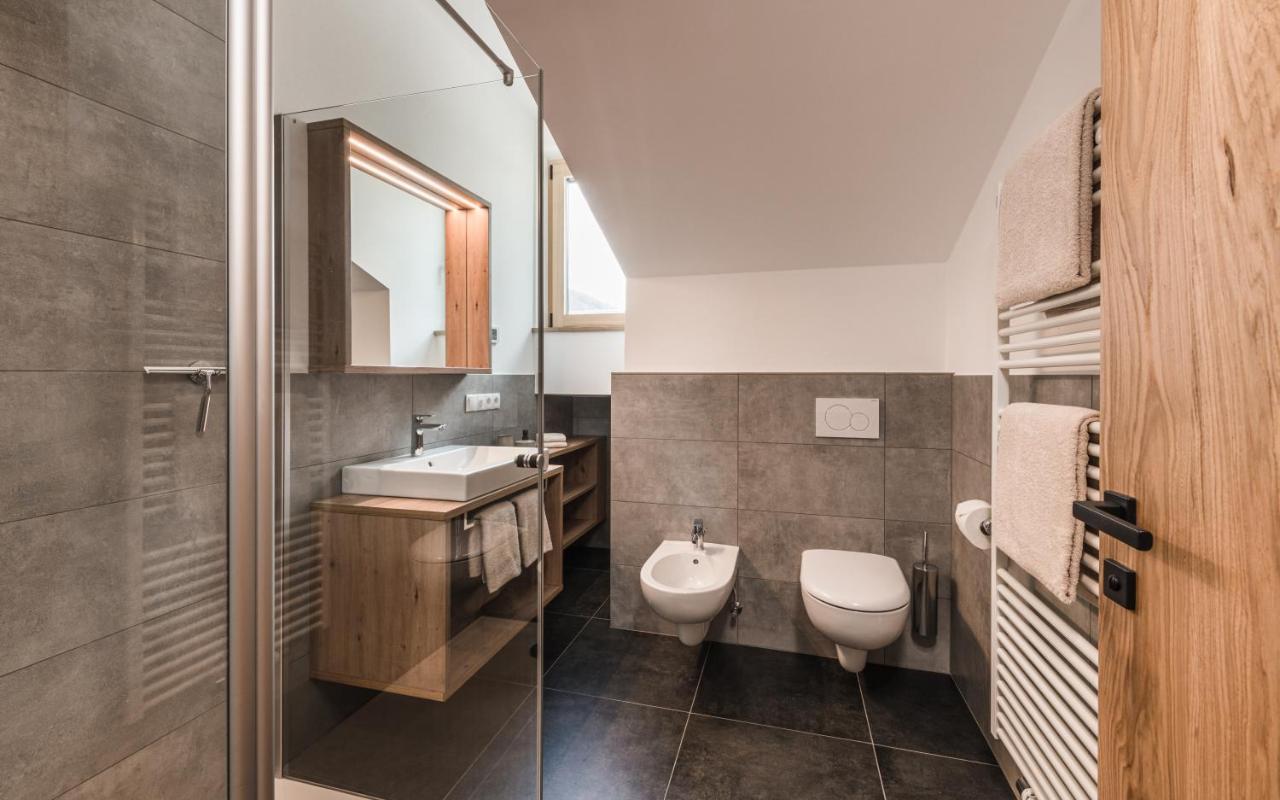 Biohof Untergroeber Apartman Braies  Kültér fotó